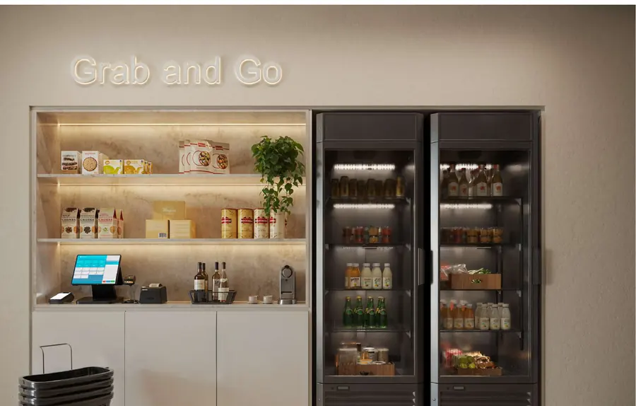 Grab and go no térreo do Soul Rio Barão de Icaraí com geladeiras e prateleiras
